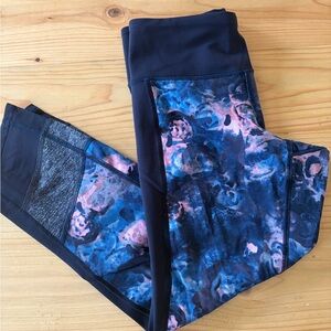 Lululemon if you’re lucky crop tights Moody mirage Berry print women’s size 4